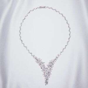 Starlett Crystal Necklace with FREE GIFT BOX